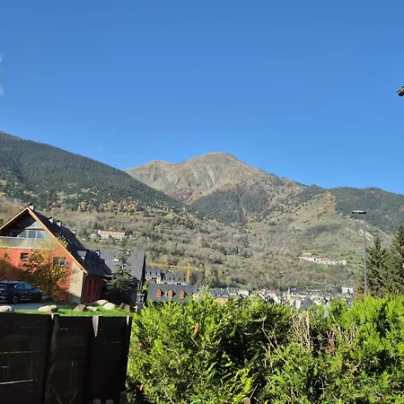 Chalet Cozy 3 Bedroom With Garden & Private Parking Vielha
