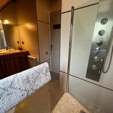 Cozy 3 Bedroom With Garden & Private Parking Chalet *