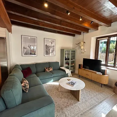 Cozy 3 Bedroom With Garden & Private Parking Chalet