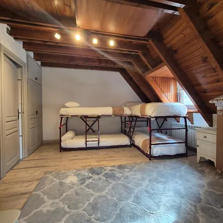 Chalet Cozy 3 Bedroom With Garden & Private Parking *